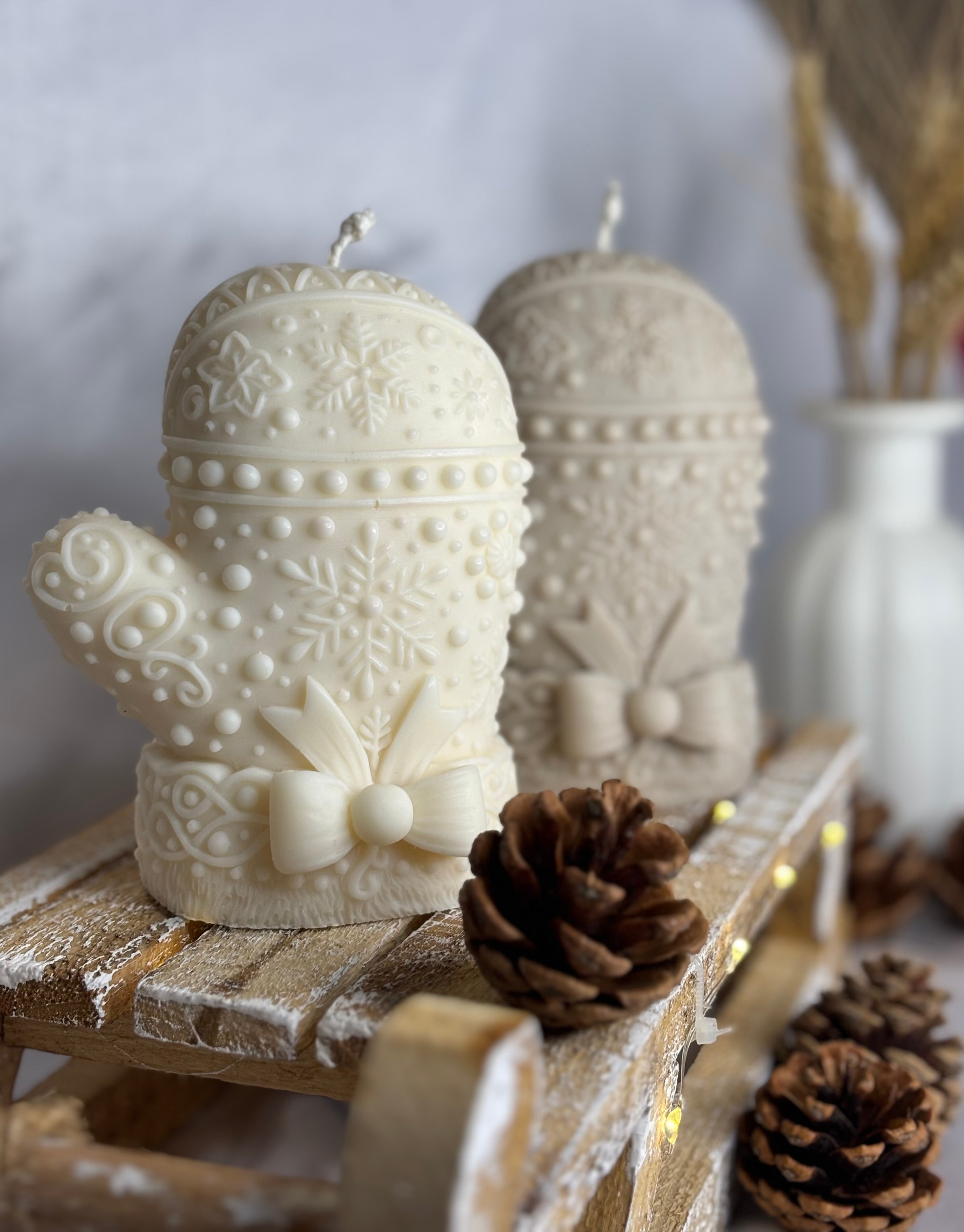 Bougie sculpturale Moufle de Noël