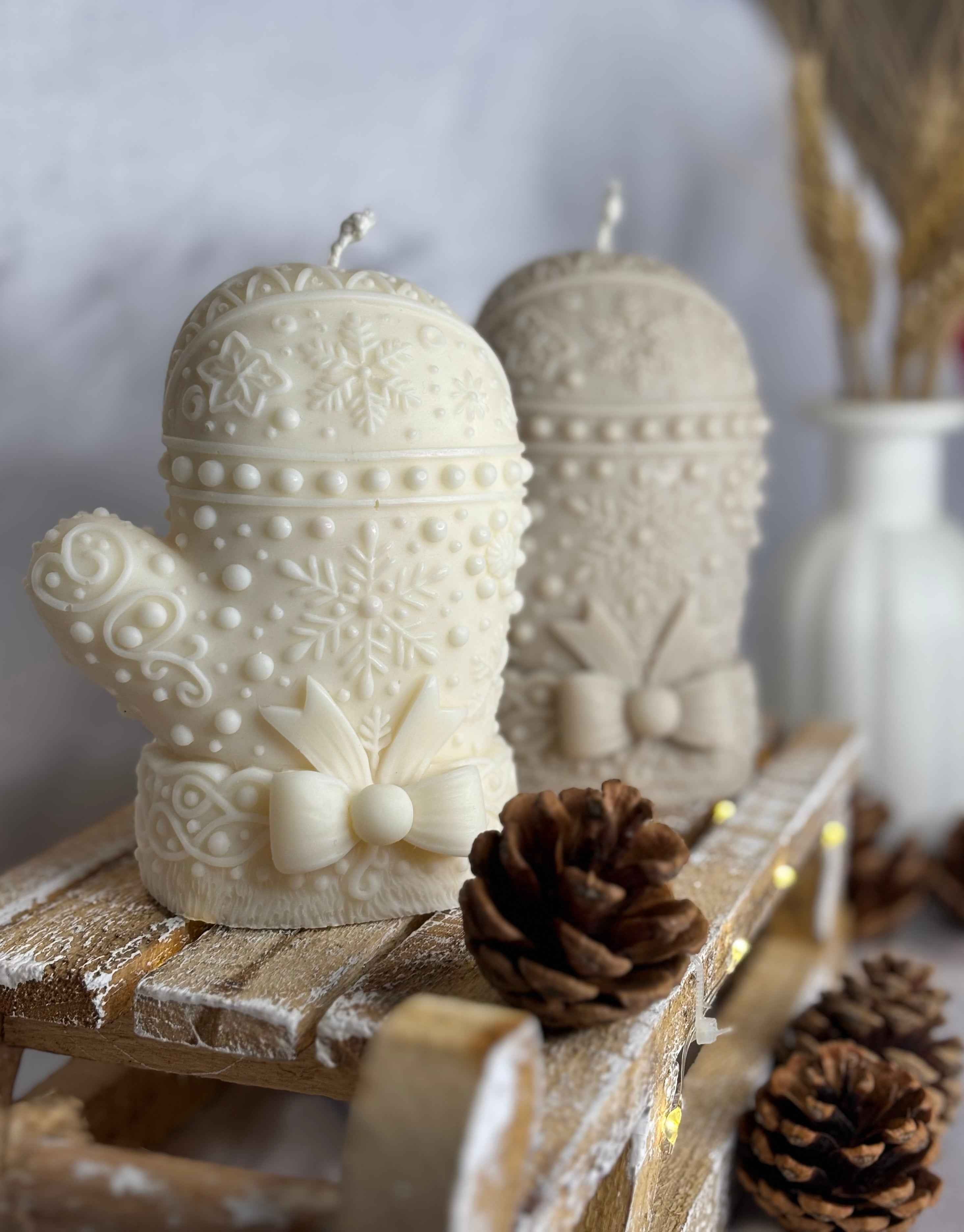 Bougie sculpturale Moufle de Noël